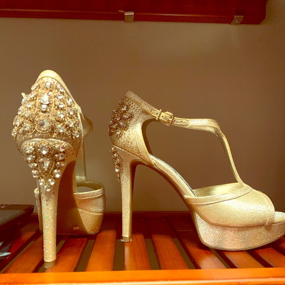 Gianni Bini Platinum Collection Champagne shoes